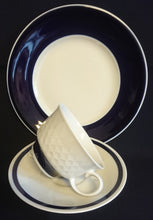 Lade das Bild in den Galerie-Viewer, UNTERTASSE - Fine China Porzellan, Echt Kobalt Klassisch Zweifarbig Dekor