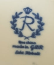 Lade das Bild in den Galerie-Viewer, 3er Set MILCHKÄNNCHEN & ZUCKERDOSE MIT DECKEL - Fine China Porzellan, Karo Relief Echt Kobalt Klassisch Zweifarbig Dekor