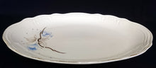 Lade das Bild in den Galerie-Viewer, SERVIERPLATTE - Porzellan, Ovale Form, Abstrakte Blumen Goldrand Relief Dekor