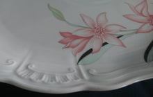 Lade das Bild in den Galerie-Viewer, SERVIERPLATTE - Porzellan, Ovale Form, Klassisch Blumen Lilien Dekor