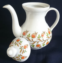 Lade das Bild in den Galerie-Viewer, KAFFEEKANNE MIT DECKEL - Porzellan, Blumen Blüten Pflanzen Früchte Motiv Dekor