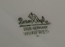 Lade das Bild in den Galerie-Viewer, SCHÜSSEL "Winifred" - Blumen / Linien Klassisch Dekor