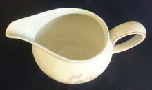 Lade das Bild in den Galerie-Viewer, 5er Set KAFFEEKANNE MIT DECKEL / MILCHKÄNNCHEN / ZUCKERDOSE MIT DECKEL - "Winifred" - Porzellan, Blumen / Linien Klassisch Dekor