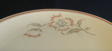 Lade das Bild in den Galerie-Viewer, SERVIERPLATTE "Winifred" - Porzellan, Blumen / Linien Klassisch Dekor