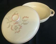 Lade das Bild in den Galerie-Viewer, BEILAGEN-TERRINE MIT DECKEL "Winifred" - Porzellan, Blumen / Linien Klassisch Dekor