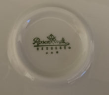 Lade das Bild in den Galerie-Viewer, DESSERTTELLER "Studio Linie" "Blaue Rose" - Porzellan, Rosenstrauß Blumen Relief Dekor, Björn Wiinblad Design