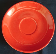 Lade das Bild in den Galerie-Viewer, UNTERTASSE "Tirol" - Keramik / Steingut, 55mm Innen, Einfärbiges Dekor, Handbemalt