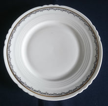 Lade das Bild in den Galerie-Viewer, 2er Set DESSERTTELLER - Porzellan, Goldrand Linien Abstrakt Ranken Girlanden Motiv Dekor