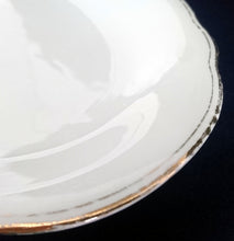 Lade das Bild in den Galerie-Viewer, SERVIERPLATTE - Porzellan, Ovale Form, Klassisch Goldrand Dekor