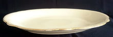 Lade das Bild in den Galerie-Viewer, SERVIERPLATTE - Porzellan, Ovale Form, Klassisch Goldrand Dekor