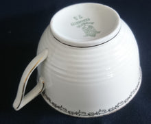 Lade das Bild in den Galerie-Viewer, 2er Set TEETASSEN - Porzellan, Goldrand Linien Abstrakt Ranken Girlanden Motiv Dekor