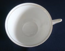 Lade das Bild in den Galerie-Viewer, 2er Set TEETASSEN - Porzellan, Goldrand Linien Abstrakt Ranken Girlanden Motiv Dekor