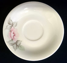 Lade das Bild in den Galerie-Viewer, 2er Set UNTERTASSEN - Porzellan, Flora Blumen Blüten Pflanzen Blätter Motiv Dekor