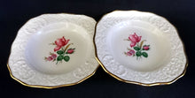 Lade das Bild in den Galerie-Viewer, ABLAGETELLERCHEN - Porzellan, Rosen Motiv Goldrand Relief Dekor