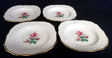 Lade das Bild in den Galerie-Viewer, 4er Set ABLAGETELLERCHEN - Porzellan, Rosen Motiv Goldrand Relief Dekor