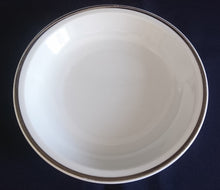 Lade das Bild in den Galerie-Viewer, 2er Set SUPPENTELLER - Porzellan, Silberrand Linien Dekor