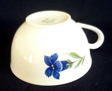 Lade das Bild in den Galerie-Viewer, 2er Set 2er TEEGEDECKE - Porzellan, Enzian Blumenblüten Goldrand Dekor