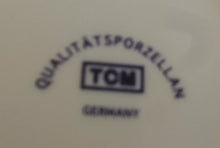 Lade das Bild in den Galerie-Viewer, 2er KAFFEEGEDECK "Classica" - Porzellan, Geometrischer X Kreuz Rand Dekor