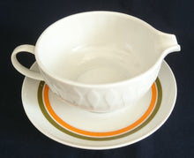 Lade das Bild in den Galerie-Viewer, 2er SUPPENTASSEN GEDECK - Porzellan, Linien Tropfenform Relief Dekor