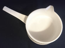 Lade das Bild in den Galerie-Viewer, BUTTERWÄRMER - Keramik / Steingut, Linien Streifen Balken Dekor