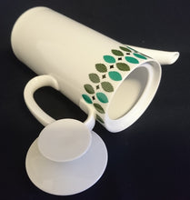 Lade das Bild in den Galerie-Viewer, KAFFEEKANNE MIT DECKEL - Porzellan, Karo Ovalkreis Geometrisches Dekor