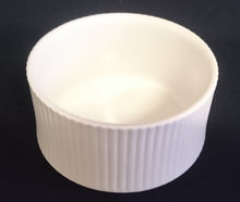 Lade das Bild in den Galerie-Viewer, CREME BRULEE SCHALE - Keramik / Steingut, Linien Streifen Balken Dekor