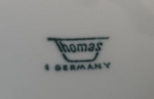 Lade das Bild in den Galerie-Viewer, SUPPENTASSE - Porzellan, Einfärbiges Tropfenform Relief Dekor