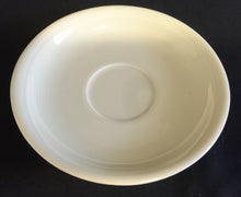 Lade das Bild in den Galerie-Viewer, UNTERTASSE - Porzellan, Kreislinien Klassisch Dekor