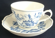 Lade das Bild in den Galerie-Viewer, 2er Set 2er KAFFEEGEDECKE - Porzellan, Echt Kobalt Zwiebelmuster Motiv Relief Dekor