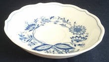 Lade das Bild in den Galerie-Viewer, 2er Set 2er KAFFEEGEDECKE - Porzellan, Echt Kobalt Zwiebelmuster Motiv Relief Dekor