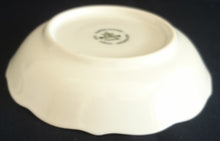 Lade das Bild in den Galerie-Viewer, 2er Set UNTERTASSEN - Porzellan, Echt Kobalt Zwiebelmuster Motiv Relief Dekor