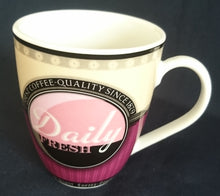 Lade das Bild in den Galerie-Viewer, KAFFEETASSE "Time" - Porzellan, Abstrakt Aufschrift Schriftzug "Daily Fresh" Motiv Dekor, Wellco Design