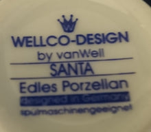 Lade das Bild in den Galerie-Viewer, 2er Set KAFFEETASSEN "Santa"- Porzellan, Weihnachtsmann Nikolaus Sterne Schneeflocken Geschenke Motiv Dekor