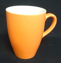 Lade das Bild in den Galerie-Viewer, KAFFEETASSE - Porzellan, Orange Einfärbiges Klassisch Dekor