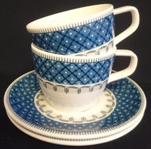 Lade das Bild in den Galerie-Viewer, 2er Set KAFFEETASSEN - Porzellan, Geometrisches Strich Linien Rand Punkte Karo Motiv Dekor