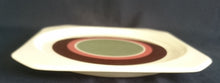 Lade das Bild in den Galerie-Viewer, DESSERTTELLER "Avantgarde" - Keramik / Steingut, Modernes Kreise Streifen Dekor, Mittig Grün