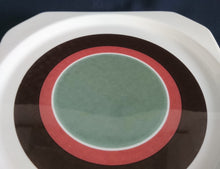 Lade das Bild in den Galerie-Viewer, DESSERTTELLER "Avantgarde" - Keramik / Steingut, Modernes Kreise Streifen Dekor, Mittig Grün