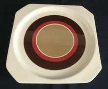 Lade das Bild in den Galerie-Viewer, 2er Set DESSERTTELLER "Avantgarde" - Keramik / Steingut, Modernes Kreise Streifen Dekor, Mittig Braun