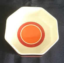 Lade das Bild in den Galerie-Viewer, SCHÄLCHEN "Avantgarde" - Keramik / Steingut, Modernes Kreise Streifen Dekor, Mittig Orange