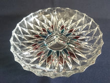Lade das Bild in den Galerie-Viewer, GEBÄCKSCHALE - Hartglas, 3Kammer geteilt, Abstrakt Karo Stern Schliff Dekor