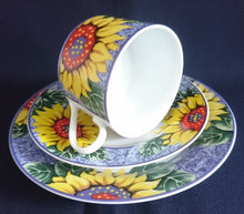 Lade das Bild in den Galerie-Viewer, UNTERTASSE - Porzellan, Sonnenblumen Blüten Pflanzen Motiv Dekor