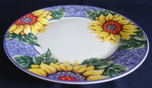 Lade das Bild in den Galerie-Viewer, 2er Set DESSERTTELLER, Porzellan, Sonnenblumen Blüten Pflanzen Motiv Dekor