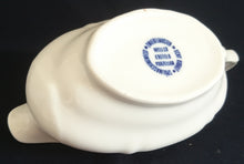 Lade das Bild in den Galerie-Viewer, SAUCIER - Porzellan, Echt Kobalt Zwiebelmuster Motiv Relief Rand Dekor