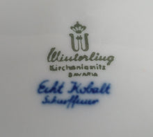 Lade das Bild in den Galerie-Viewer, 2er Set MITTELGROßE & GROßE BEILAGENSCHÜSSEL "Scharffeuer" - Porzellan, Kobalt Abstrakt Indischblau Strohblume Motiv Relieflinien Dekor