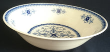 Lade das Bild in den Galerie-Viewer, 2er Set MITTELGROßE & GROßE BEILAGENSCHÜSSEL "Scharffeuer" - Porzellan, Kobalt Abstrakt Indischblau Strohblume Motiv Relieflinien Dekor
