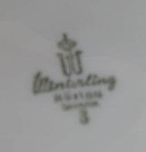 Lade das Bild in den Galerie-Viewer, 2er Set SUPPENTELLER - Porzellan, Goldrand Mattiert Ovale Kreise Linien Relief Motiv Dekor