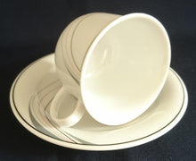 Lade das Bild in den Galerie-Viewer, 2er Set 2er KAFFEEGEDECKE - Porzellan, Linien Kurven Striche Motiv Dekor