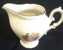 Lade das Bild in den Galerie-Viewer, MILCHKÄNNCHEN - Porzellan, Goldrand Barock Dekor