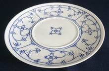 Lade das Bild in den Galerie-Viewer, SUPPENTASSEN UNTERTELLER - Porzellan, Klassisch Style, Indisch Blau Strohblume Dekor