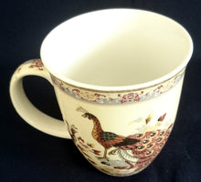 Lade das Bild in den Galerie-Viewer, KAFFEETASSE ~POTT - Porzellan, Pfau Vogel Blumen Flora Fauna Motiv Dekor, 24ct (Hartvergoldet)